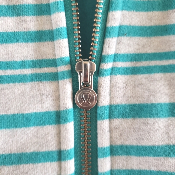 Lululemon – Striped Zip Up Hoodie Teal & Gray Patterned Sweater Thick Bu… - Picture 6 of 6